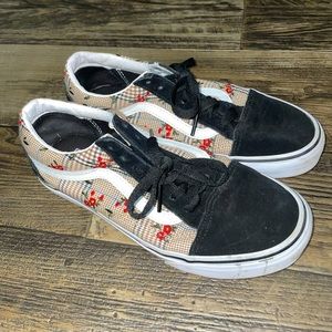 Women’s Vans Size 7 Black Plaid With Red Flowers